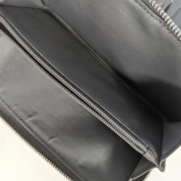 Genuine leather grey wallet in great condition! - Picture 6 of 6